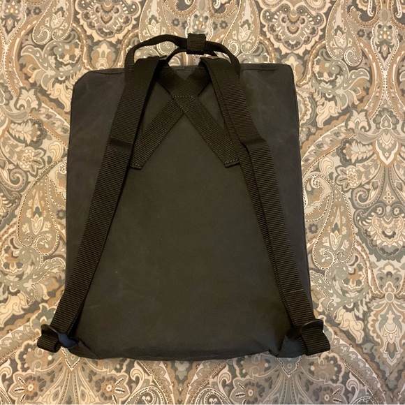 NWT FJALLRAVEN KANKEN Backpack Graphite main image 14